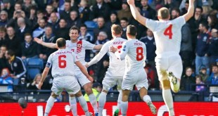 L'esultanza dei giocatori di Gibilterra per il primo storico gol