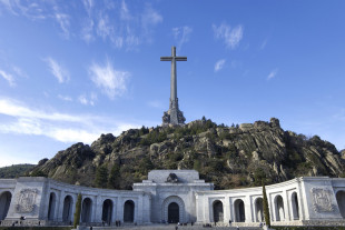 In Spagna i caduti della guerra civile sono seppelliti (insieme) nella Valle de los caidos, esempio di pacificazione 