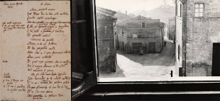 Il manoscritto di A Silvia e la visione della casa di Teresa Fattorini dalla finestra di casa Leopardi, nella foto del noto Mario Giacomelli 