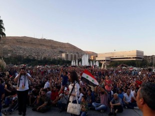 Damasco, il popolo siriano in piazza per il tifo pro nazionale di calcio